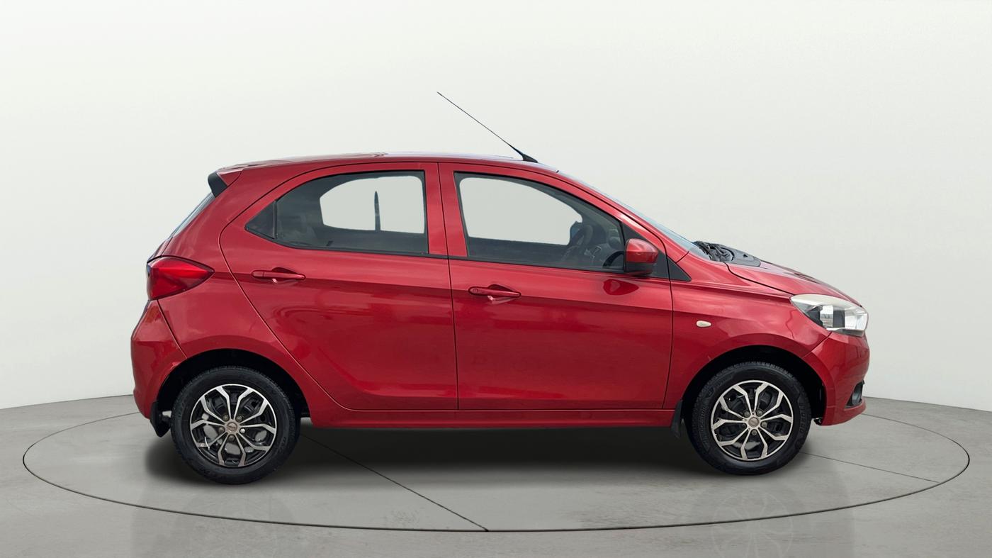 2018 Tata Tiago XT PETROL, Petrol, Manual, 66,030 km, Right Side View