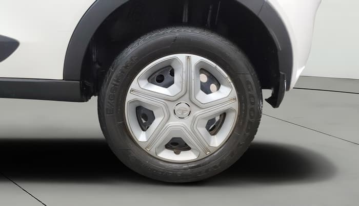 2018 Tata NEXON XMA PETROL, Petrol, Automatic, 38,696 km, Left Rear Wheel
