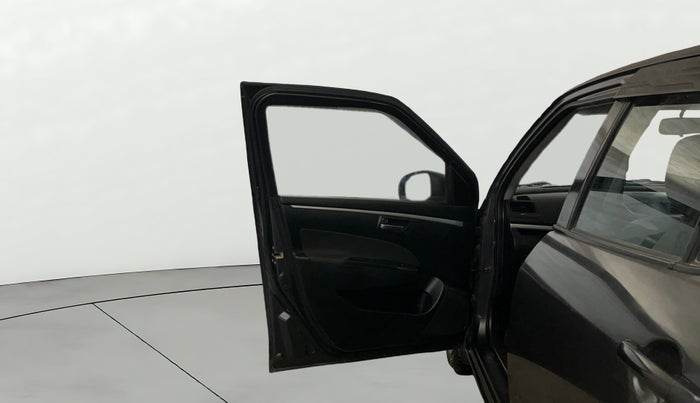 2015 Maruti Swift VXI, Petrol, Manual, 30,231 km, LHS Front Door