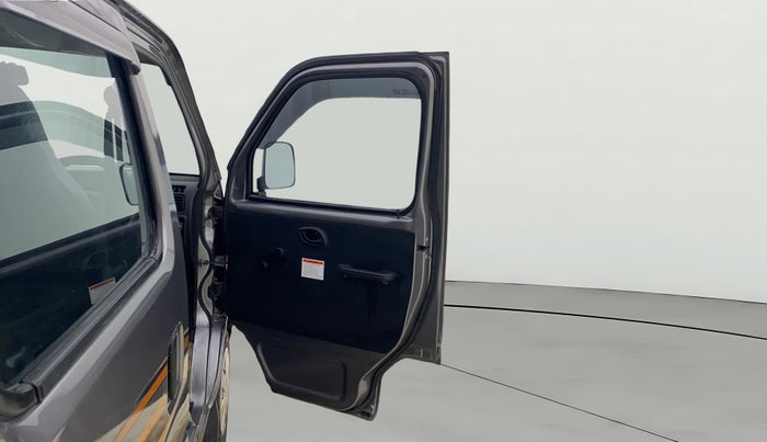 2022 Maruti Eeco 5 STR AC CNG (O), CNG, Manual, 42,135 km, RHS Front Door