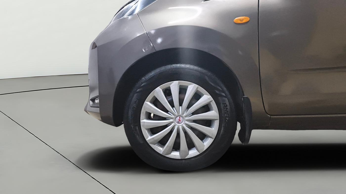 2020 Datsun Redi Go T(O) 1.0 AMT, Petrol, Automatic, 29,502 km, Left Front Wheel