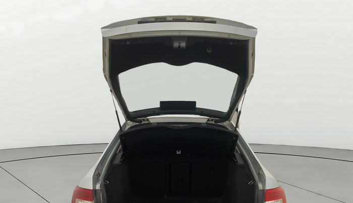 2013 Skoda Octavia ELEGANCE 2.0 TDI AT, Diesel, Automatic, 72,639 km, Boot Door Open