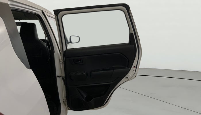 2022 Maruti New Wagon-R LXI CNG (O) 1.0, CNG, Manual, 34,551 km, RHS Rear Door