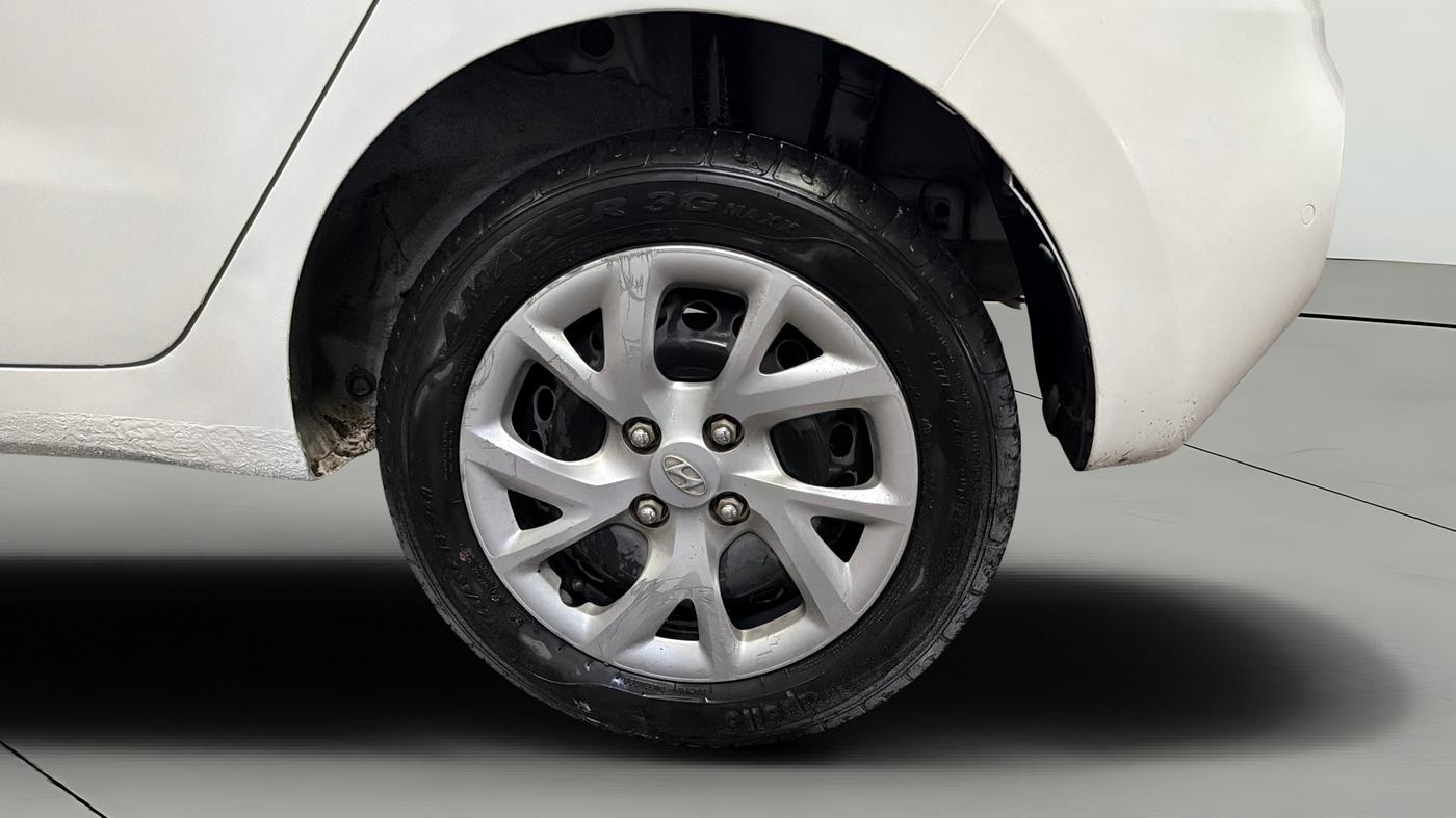 2017 Hyundai Grand i10 SPORTZ 1.2 KAPPA VTVT, CNG, Manual, 46,754 km, Left Rear Wheel
