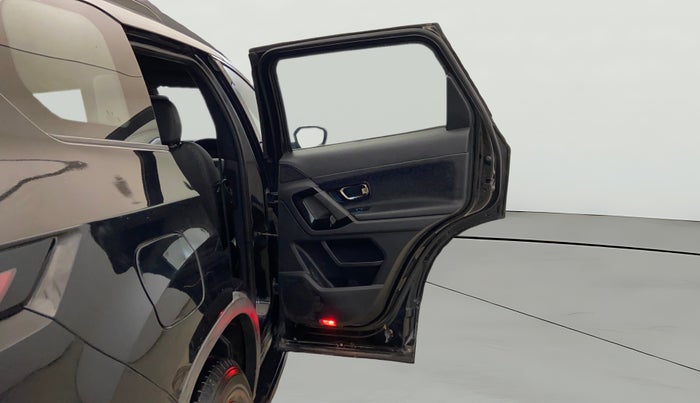 2022 Tata Safari XZ PLUS DARK EDITION, Diesel, Manual, 73,479 km, RHS Rear Door