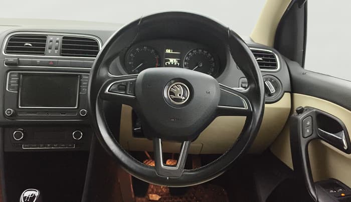 2017 Skoda Rapid STYLE 1.6 MPI, Petrol, Manual, 78,873 km, Steering Wheel Close Up