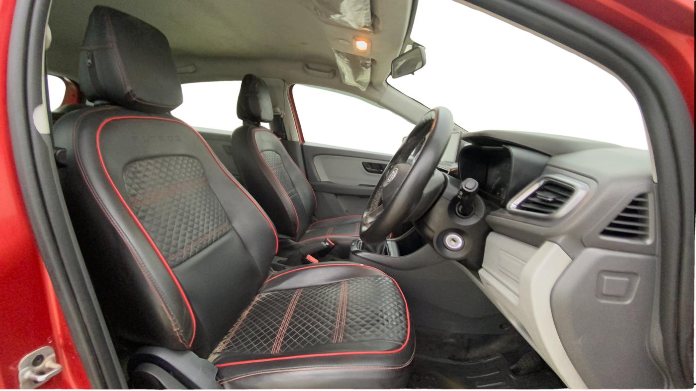 2020 Tata ALTROZ XM PLUS PETROL, Petrol, Manual, 69,456 km, Right Side Front Door Cabin