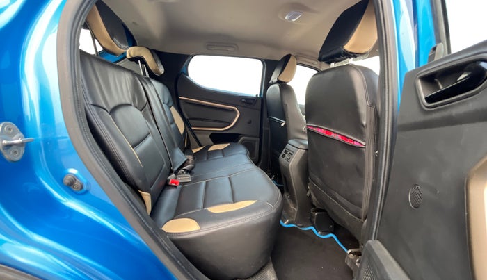 2021 Renault Kiger RXT MT, Petrol, Manual, 39,890 km, Right Side Rear Door Cabin