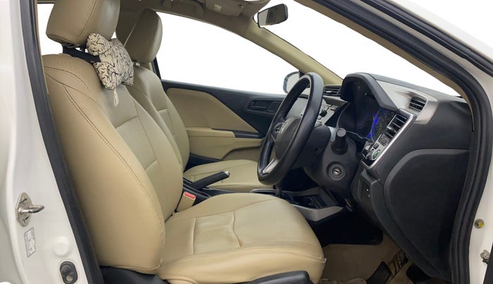 2016 Honda City 1.5L I-VTEC SV CVT, Petrol, Automatic, 1,04,654 km, Right Side Front Door Cabin