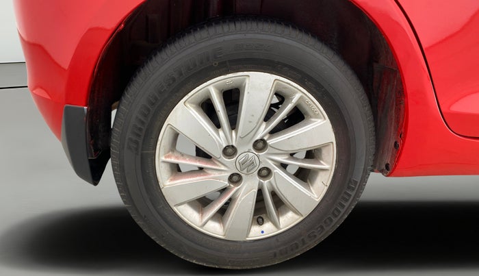 2015 Maruti Swift ZDI, Diesel, Manual, 71,026 km, Right Rear Wheel