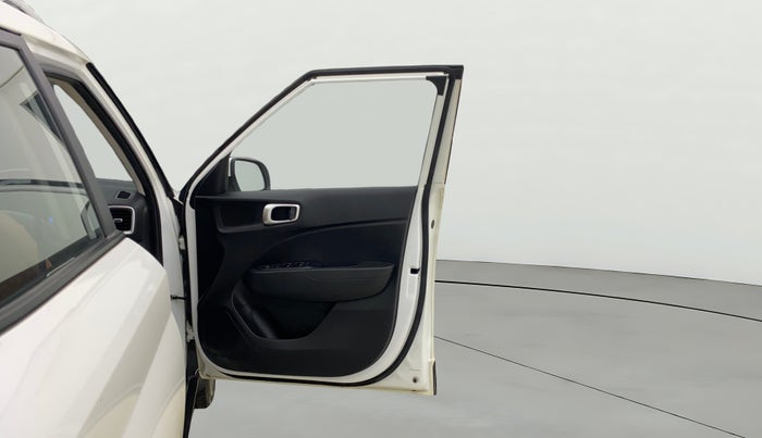 2021 Hyundai VENUE SX 1.0 TURBO IMT, Petrol, Manual, 3,835 km, RHS Front Door