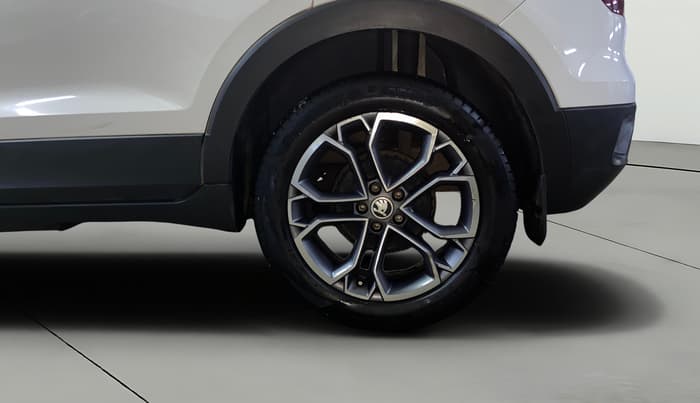 2022 Skoda KUSHAQ STYLE 1.0L TSI MT, Petrol, Manual, 97,162 km, Left Rear Wheel