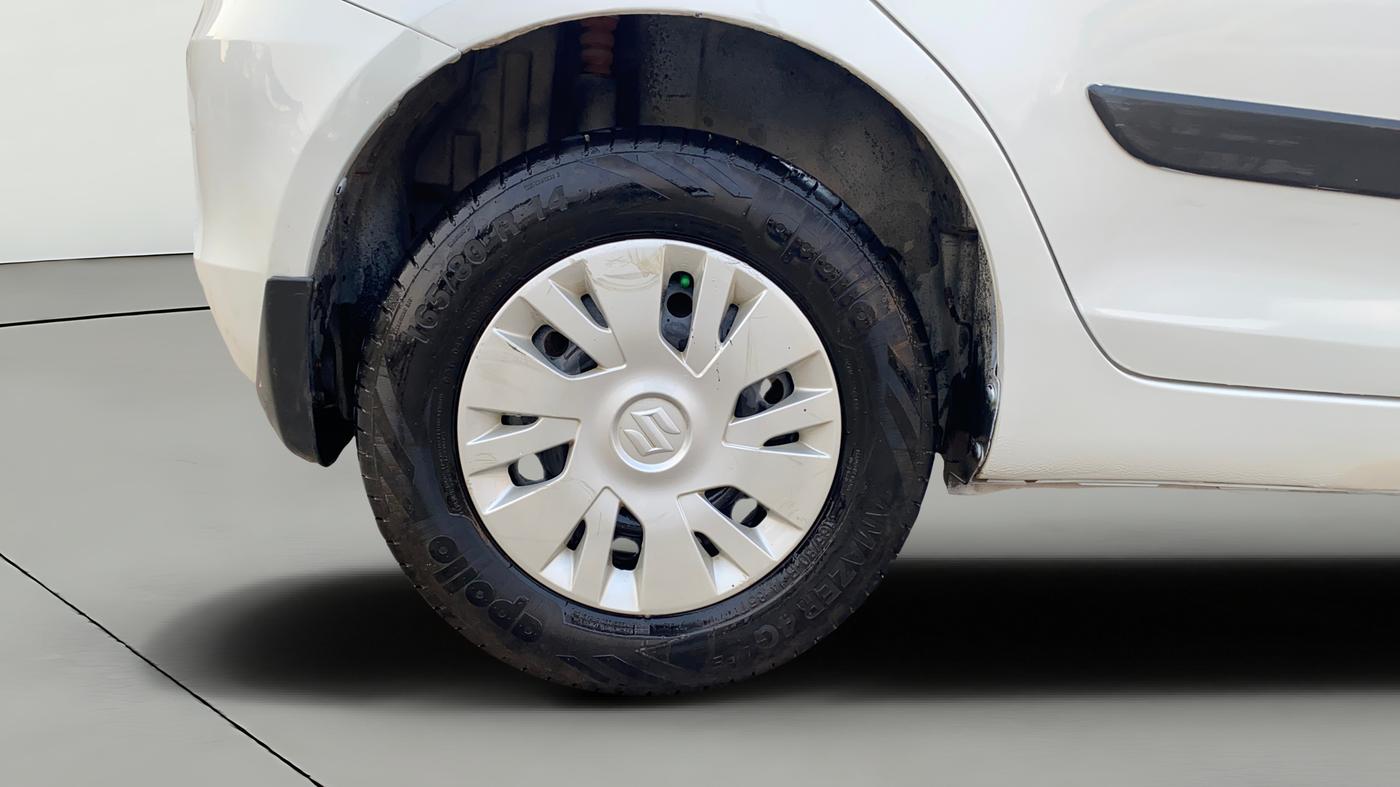 2013 Maruti Swift VXI, Petrol, Manual, 30,265 km, Right Rear Wheel