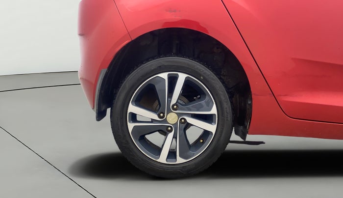 2021 Tata ALTROZ XZ PETROL, Petrol, Manual, 44,200 km, Right Rear Wheel