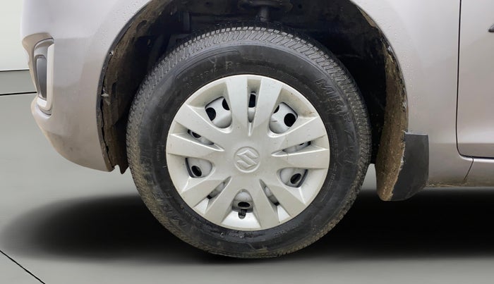 2017 Maruti Swift LXI (O), Petrol, Manual, 32,059 km, Left Front Wheel