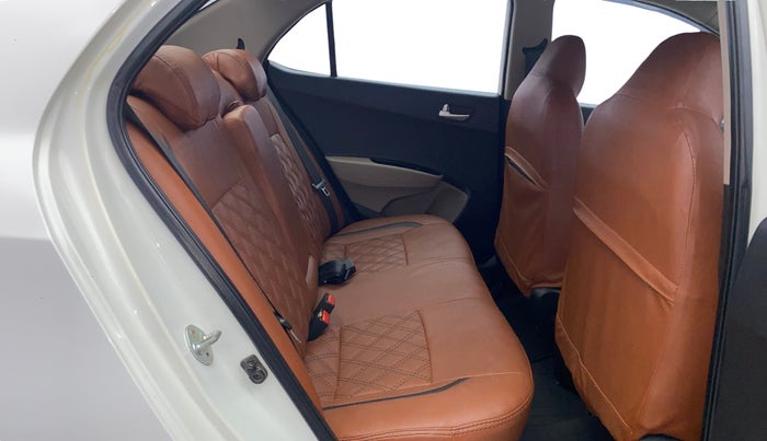 2018 Hyundai Xcent S 1.2, Petrol, Manual, 91,238 km, Right Side Rear Door Cabin