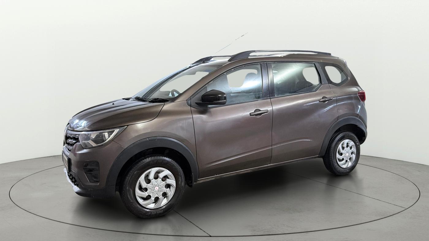 2021 Renault TRIBER RXT, Petrol, Manual, 44,363 km, Left Front Diagonal
