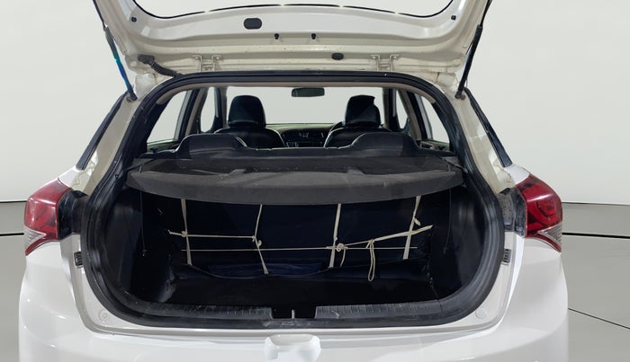 2016 Hyundai Elite i20 MAGNA 1.2, Petrol, Manual, 73,544 km, Boot Open Zoomed View