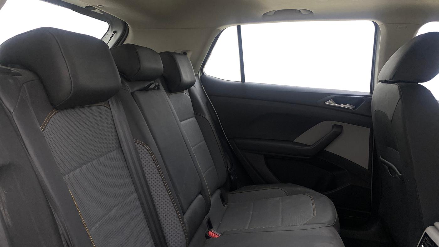 2022 Skoda KUSHAQ STYLE 1.5L TSI MT, Petrol, Manual, 15,817 km, Right Side Rear Door Cabin