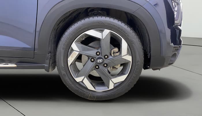 2022 Hyundai ALCAZAR PLATINUM(O) 6STR 1.5 AT, Diesel, Automatic, 78,426 km, Right Front Wheel
