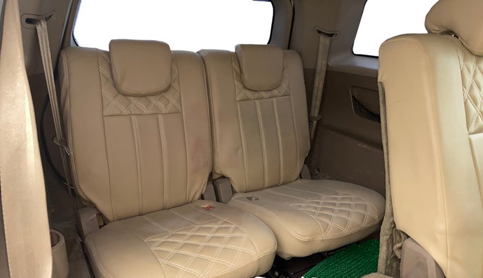 2012 Mahindra XUV500 W8, Diesel, Manual, 1,34,908 km, Third Seat Row ( optional )