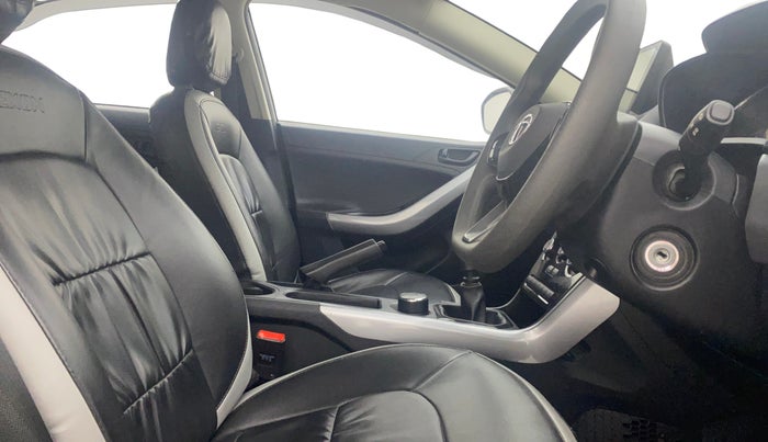 2021 Tata NEXON XM SUNROOF PETROL, Petrol, Manual, 57,309 km, Right Side Front Door Cabin