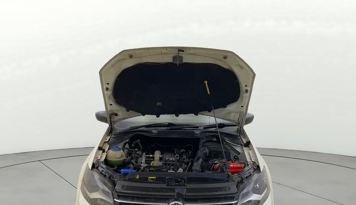 2016 Volkswagen Vento HIGHLINE PETROL AT, Petrol, Automatic, 58,985 km, Open Bonet