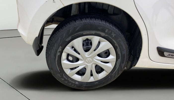 2022 Maruti Swift VXI, Petrol, Manual, 38,218 km, Right Rear Wheel