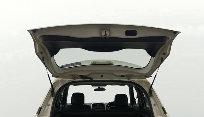 2020 Maruti Vitara Brezza LXI, Petrol, Manual, 72,193 km, Boot Door Open
