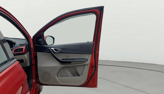 2019 Tata Tiago XZ PLUS DUAL TONE PETROL, Petrol, Manual, 89,104 km, RHS Front Door