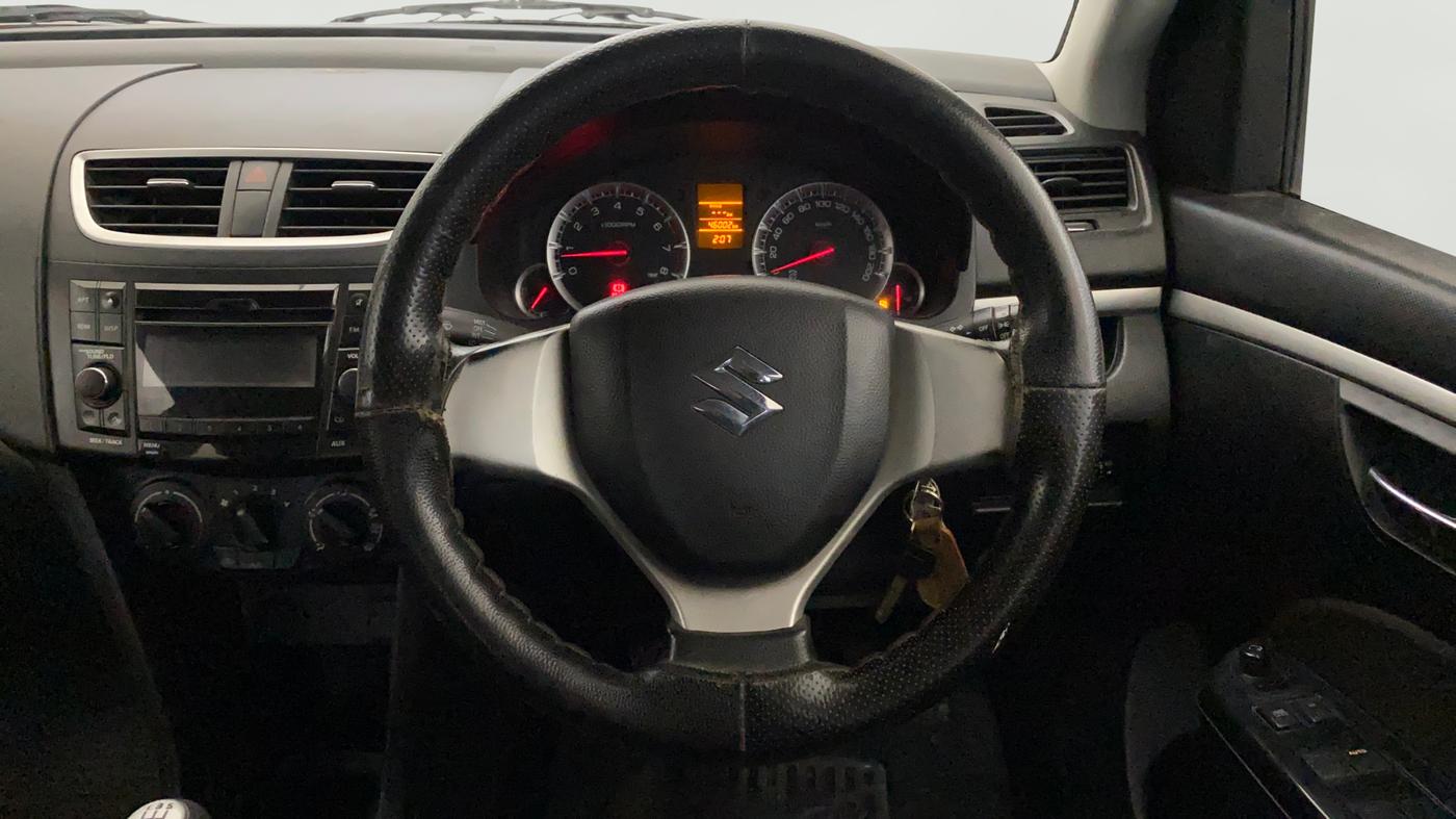 2016 Maruti Swift VXI, Petrol, Manual, 45,991 km, Steering Wheel Close Up