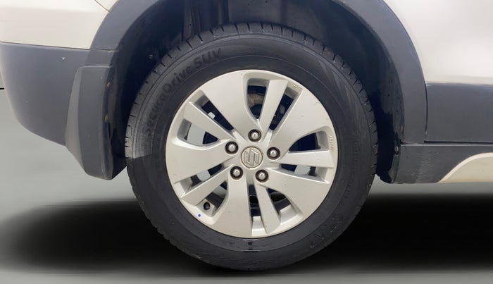 2015 Maruti S Cross ZETA 1.6, Diesel, Manual, 1,24,371 km, Right Rear Wheel
