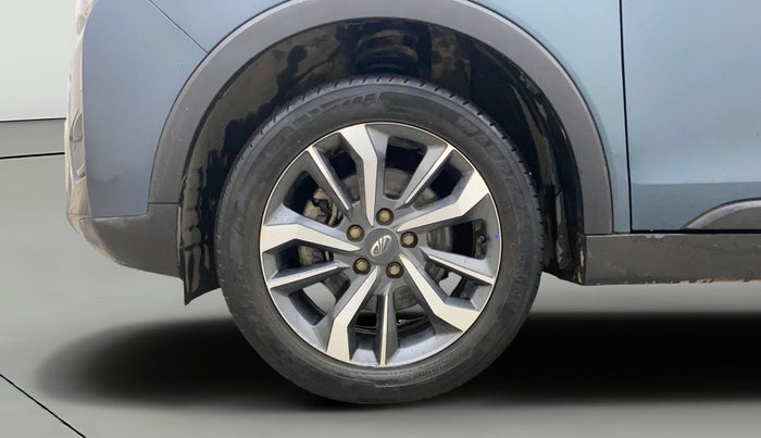 2021 Mahindra XUV300 W8 (O) 1.5 DIESEL, Diesel, Manual, 32,332 km, Left Front Wheel