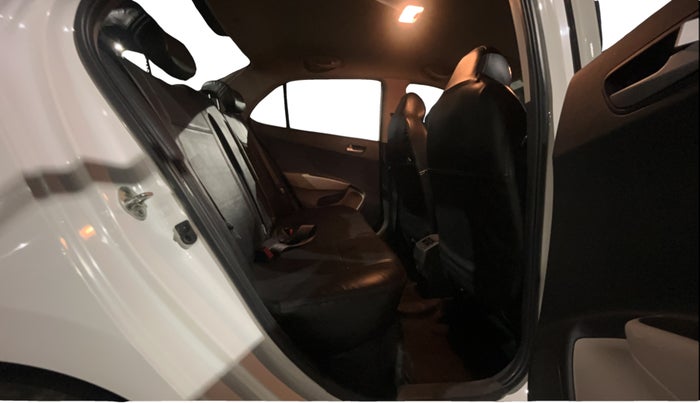 2015 Hyundai Xcent S 1.2, Petrol, Manual, 57,684 km, Right Side Rear Door Cabin