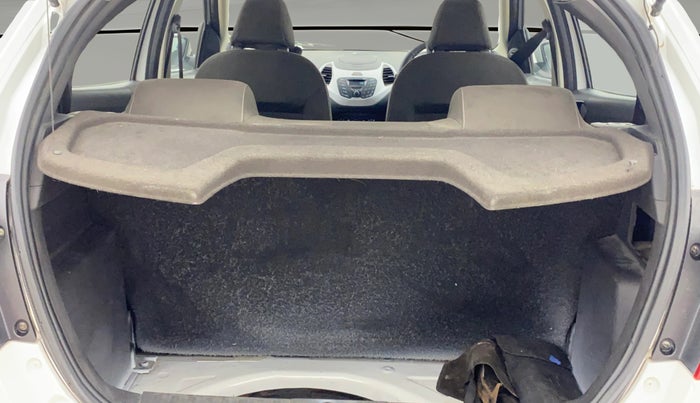 2016 Ford New Figo TREND 1.2 PETROL, Petrol, Manual, 1,30,729 km, Boot Open Zoomed View