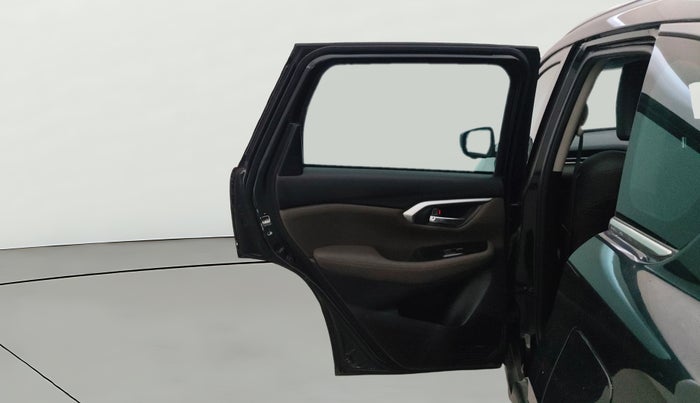 2023 Toyota URBAN CRUISER HYRYDER V HYBRID, Hybrid, Automatic, 89,766 km, LHS Rear Door