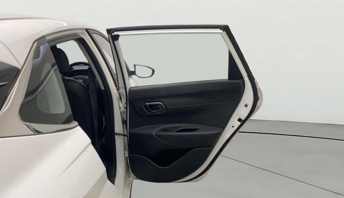 2022 Hyundai NEW I20 SPORTZ 1.2 MT, Petrol, Manual, 24,903 km, RHS Rear Door