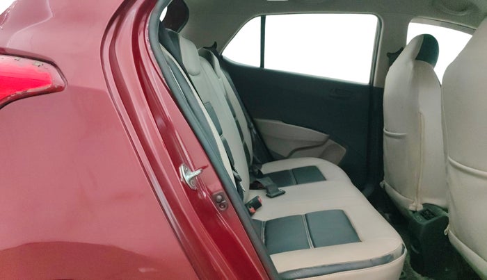 2015 Hyundai Grand i10 MAGNA 1.2 KAPPA VTVT, CNG, Manual, 62,838 km, Right Side Rear Door Cabin