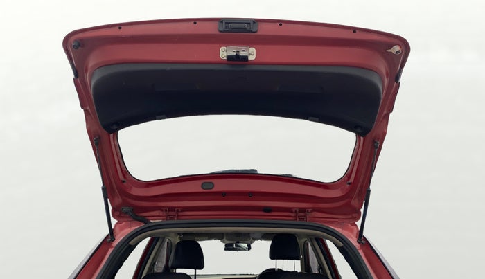 2017 Hyundai Elite i20 ASTA 1.2, Petrol, Manual, 1,01,700 km, Boot Door Open