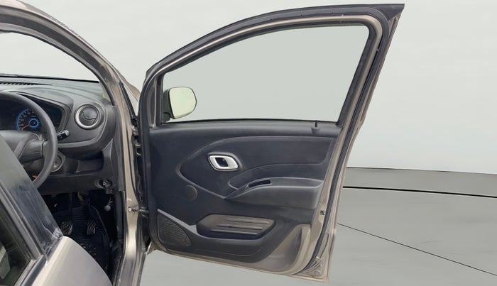 2018 Datsun Redi Go T (O), Petrol, Manual, 76,264 km, RHS Front Door