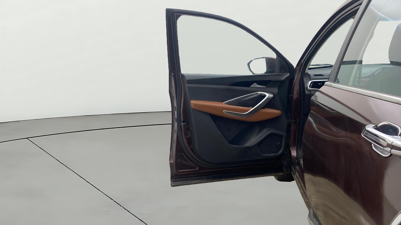 2022 MG HECTOR PLUS SELECT 2.0 DIESEL TURBO MT 7-STR, Diesel, Manual, 61,224 km, LHS Front Door
