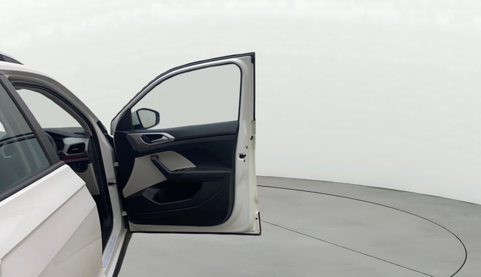 2021 Volkswagen TAIGUN GT 1.5 TSI MT, Petrol, Manual, 4,214 km, RHS Front Door