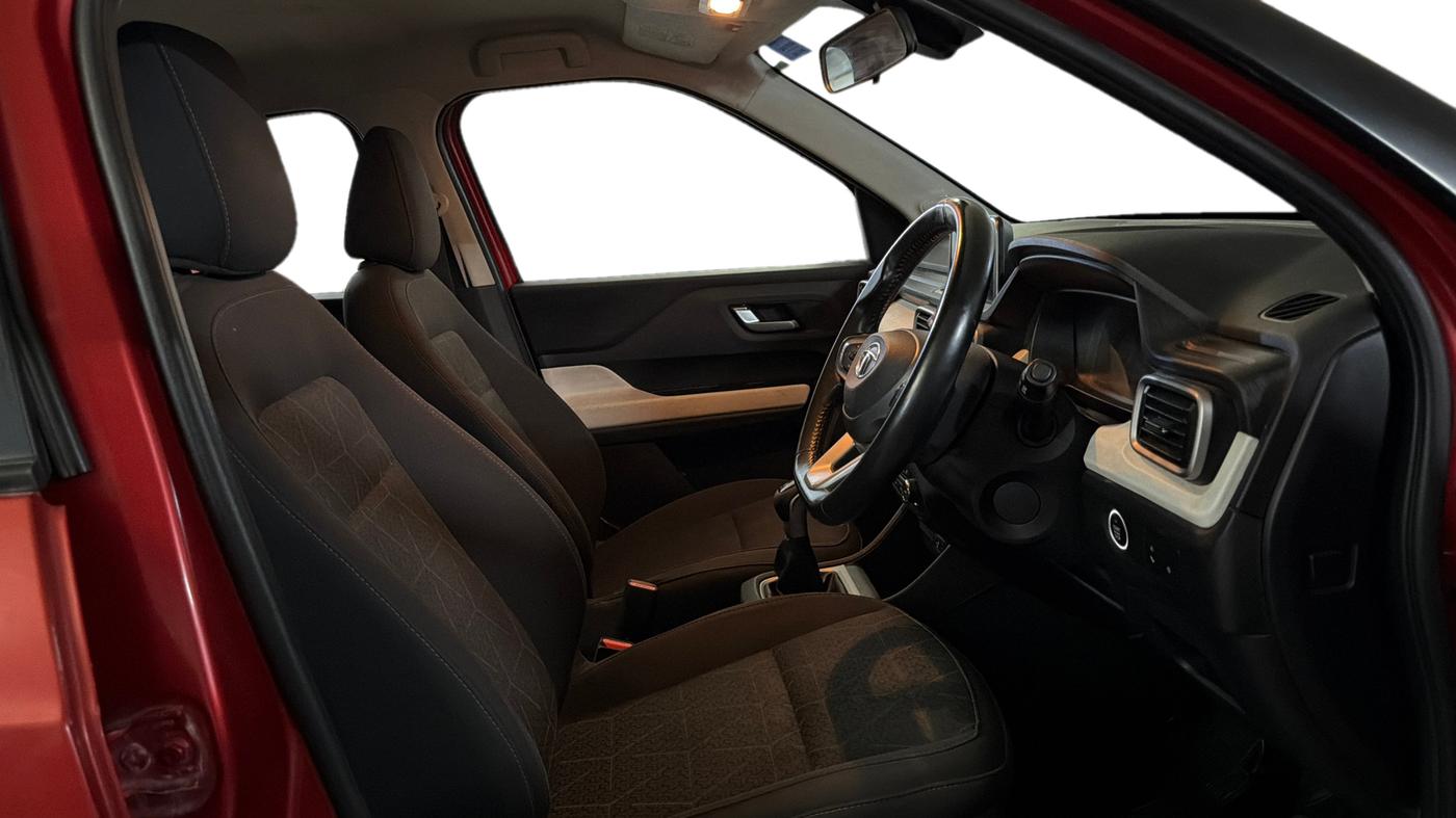 2022 Tata PUNCH  ACCOMPLISHED AMT CAMO EDITION, Petrol, Automatic, 33,734 km, Right Side Front Door Cabin