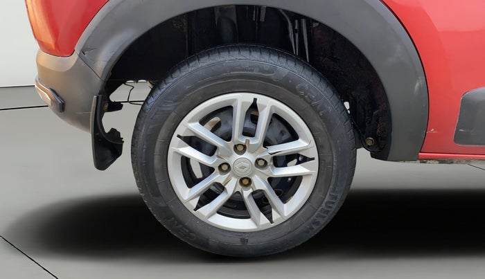 2020 Renault TRIBER RXT, Petrol, Manual, 62,986 km, Right Rear Wheel