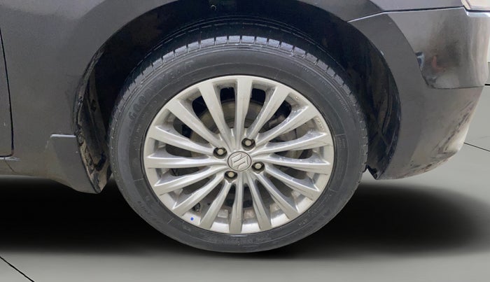 2016 Maruti Ciaz ZXI+, Petrol, Manual, 39,726 km, Right Front Wheel