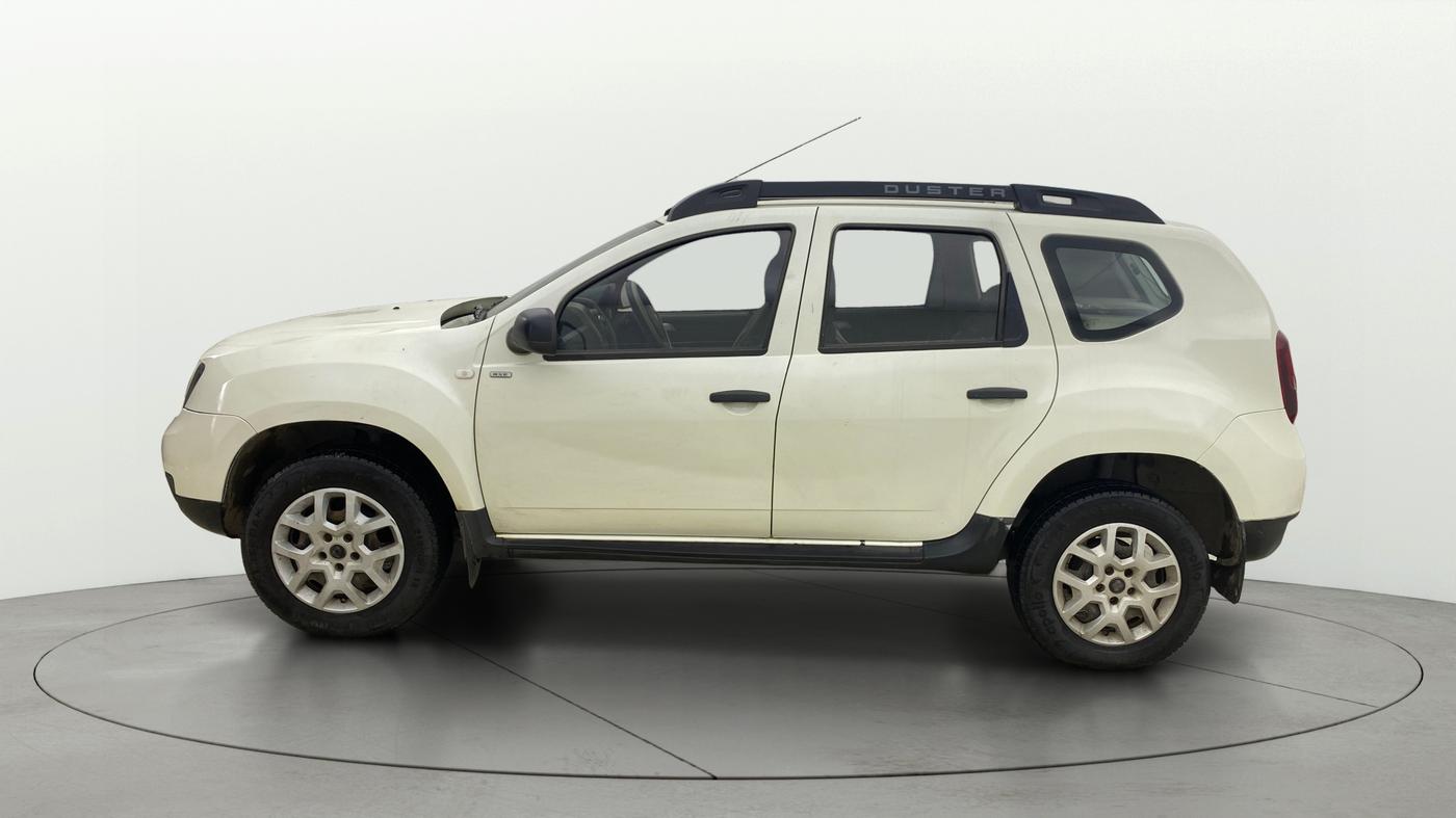 2016 Renault Duster RXE PETROL, Petrol, Manual, 25,165 km, Left Side