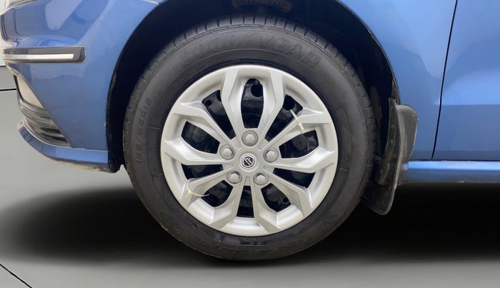 2016 Volkswagen Ameo COMFORTLINE 1.2L, Petrol, Manual, 81,186 km, Left Front Wheel