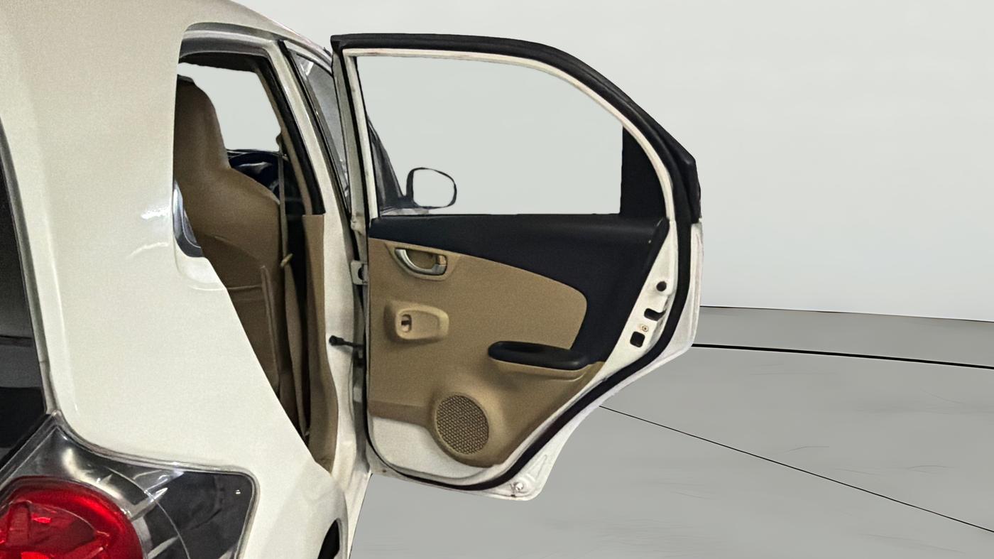 2014 Honda Brio VX AT, CNG, Automatic, 40,556 km, RHS Rear Door