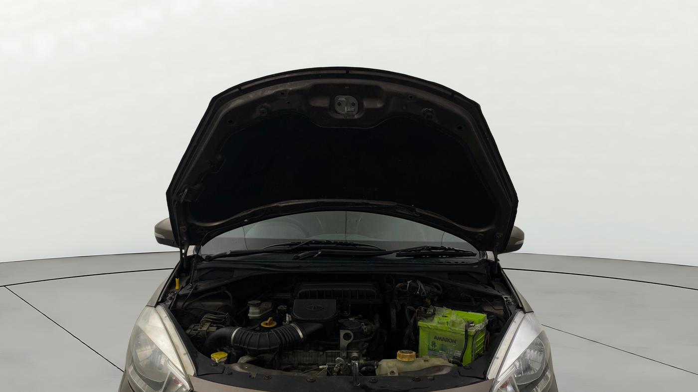 2017 Tata Tiago XZ PETROL, Petrol, Manual, 1,12,991 km, Open Bonet