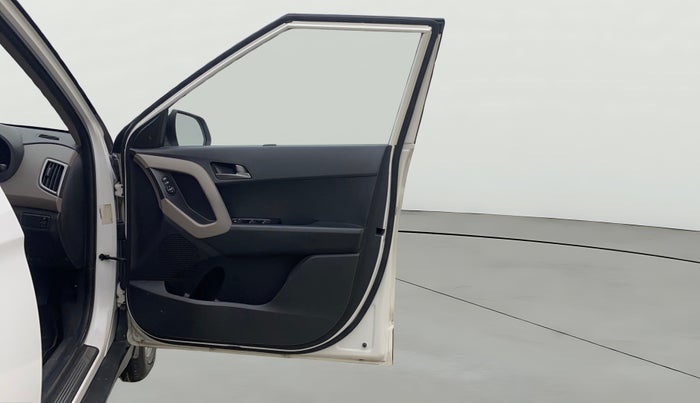 2016 Hyundai Creta SX PLUS AT 1.6 DIESEL, Diesel, Automatic, 1,07,738 km, RHS Front Door